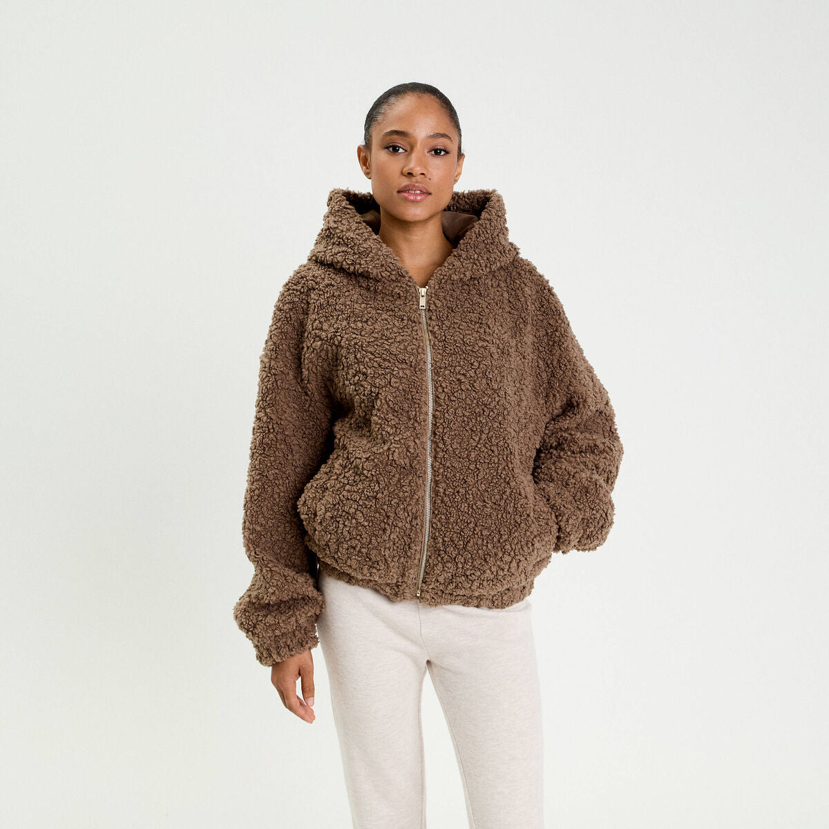 Veste bas resserré à capuche marron femme