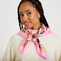 Foulard satiné soyeux rose clair femme