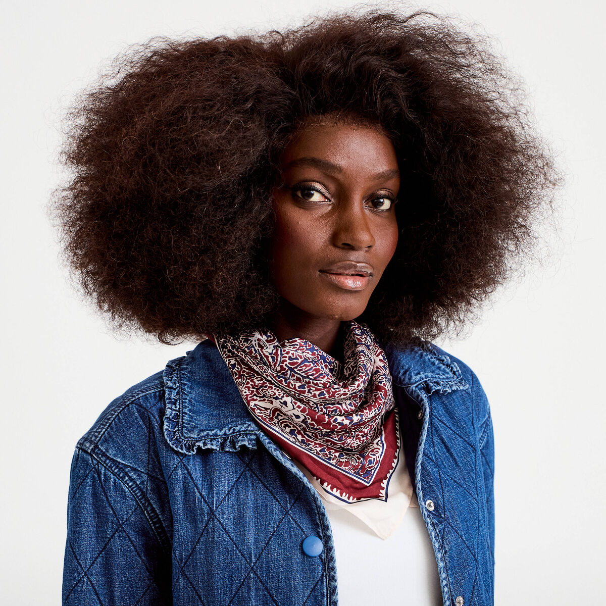 Foulard satiné soyeux bordeaux femme