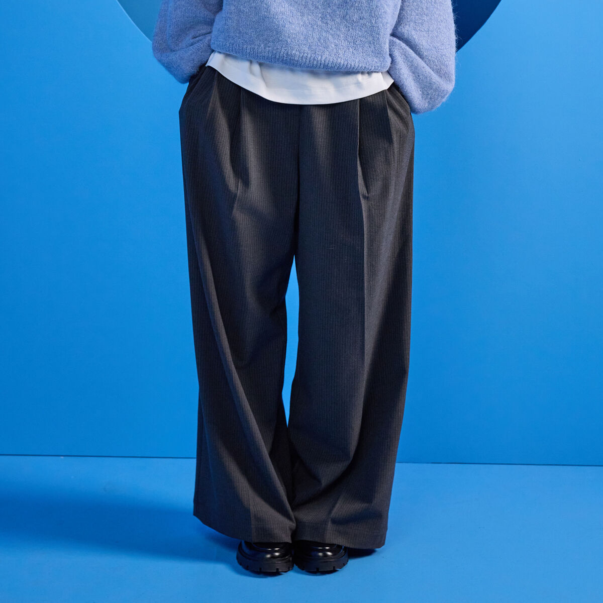Pantalon large à pinces gris femme