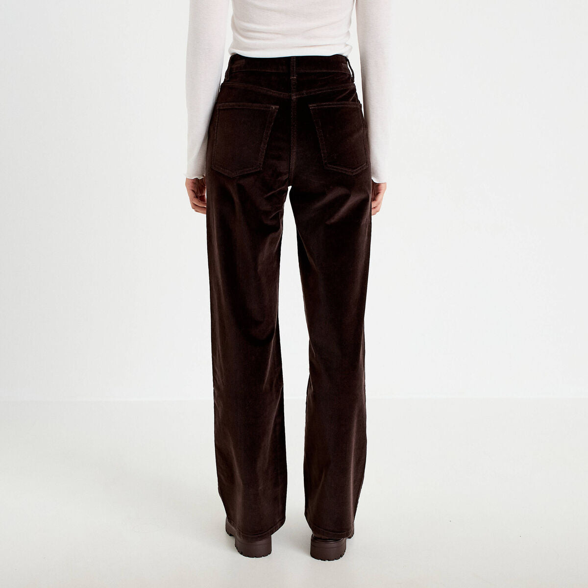 Pantalon bootcut taille haute velours marron foncé femme