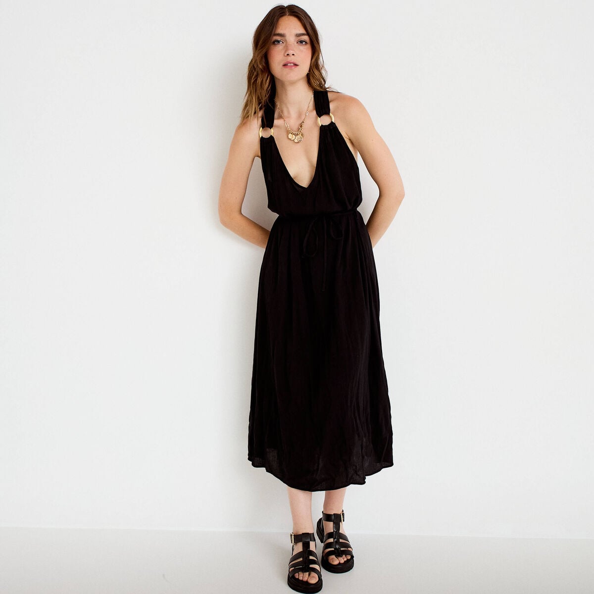 Robe longue droite fines bretelles col v noir femme