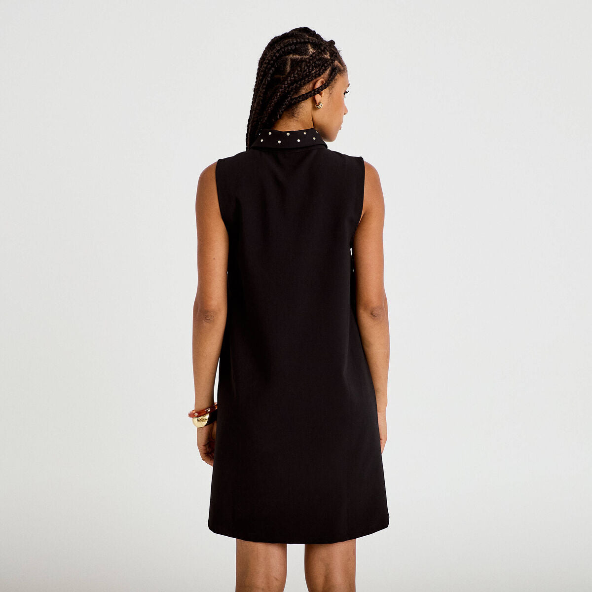 Robe droite courte col chemise cloutée noir femme