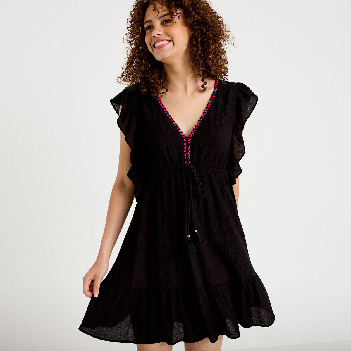 Robe évasée crêpe col v manches courtes noir femme