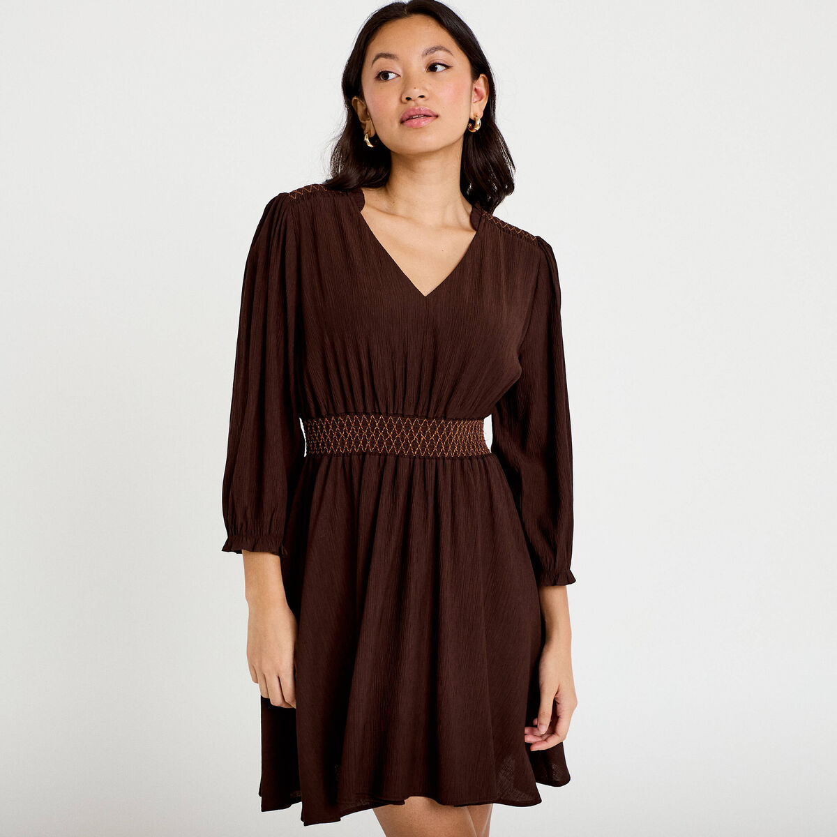 Robe courte évasée col v manches 3/4 marron foncé femme