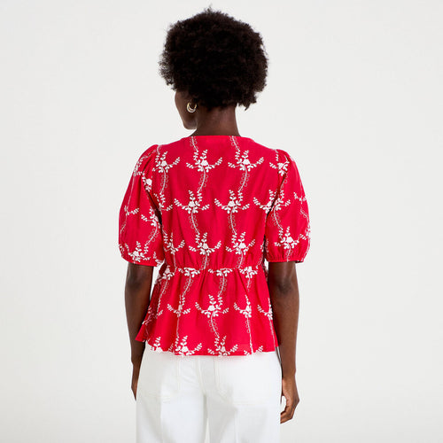 Blouse col v manches courtes brodée rouge femme