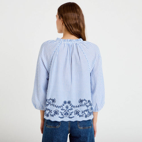 Blouse col v manches 3/4 brodée bleu marine femme
