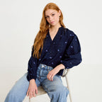Blouse avec broderie bleu foncé femme