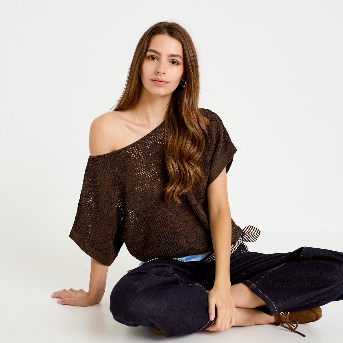 Pull ajouré col bateau manches courtes marron foncé femme