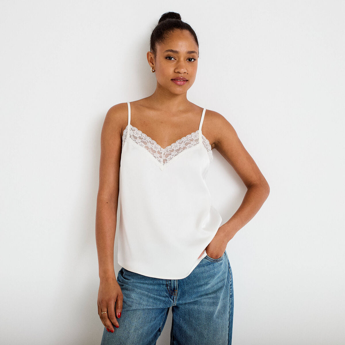 Débardeur ajusté décolleté dentelle ecru femme