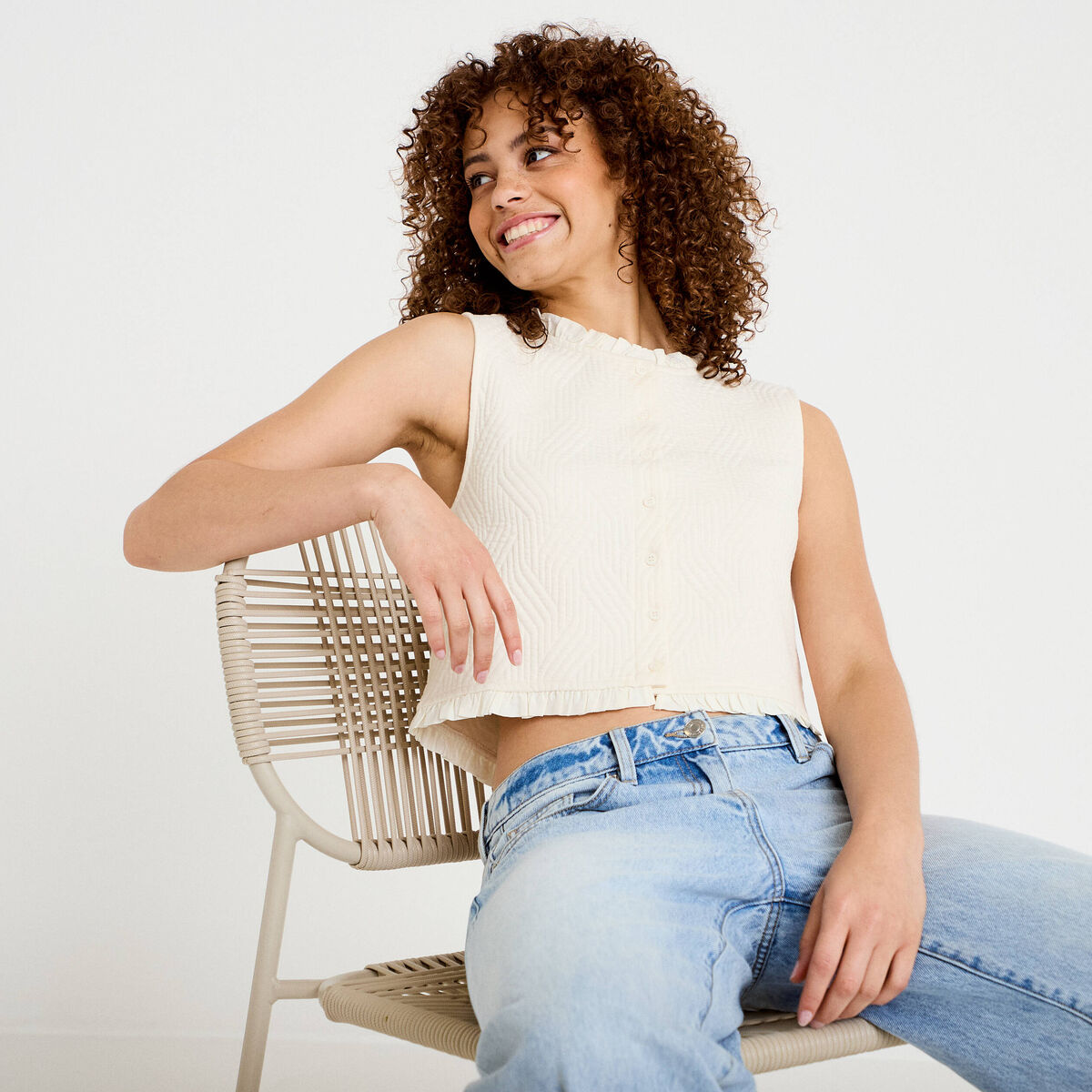 Gilet sans manches col américain ecru femme