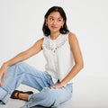 Blouse sans manches plastron brodé ecru femme