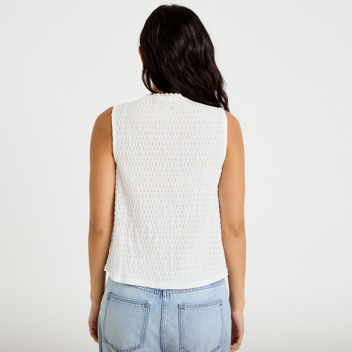 Blouse sans manches plastron brodé ecru femme