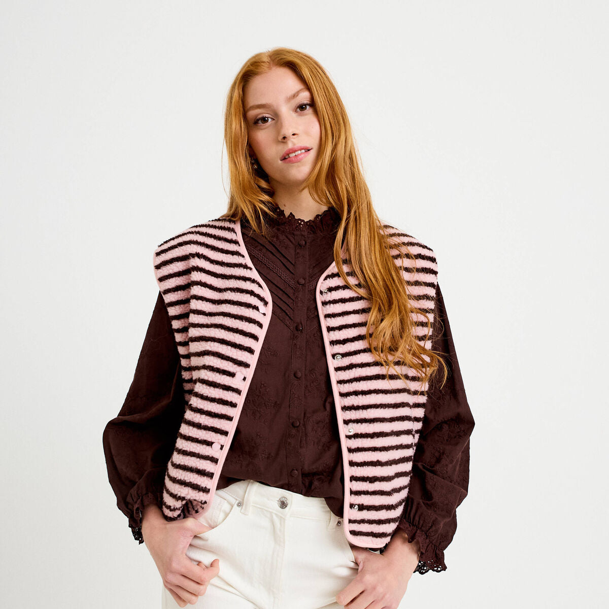 Gilet sans manches effet bouclette rose clair femme