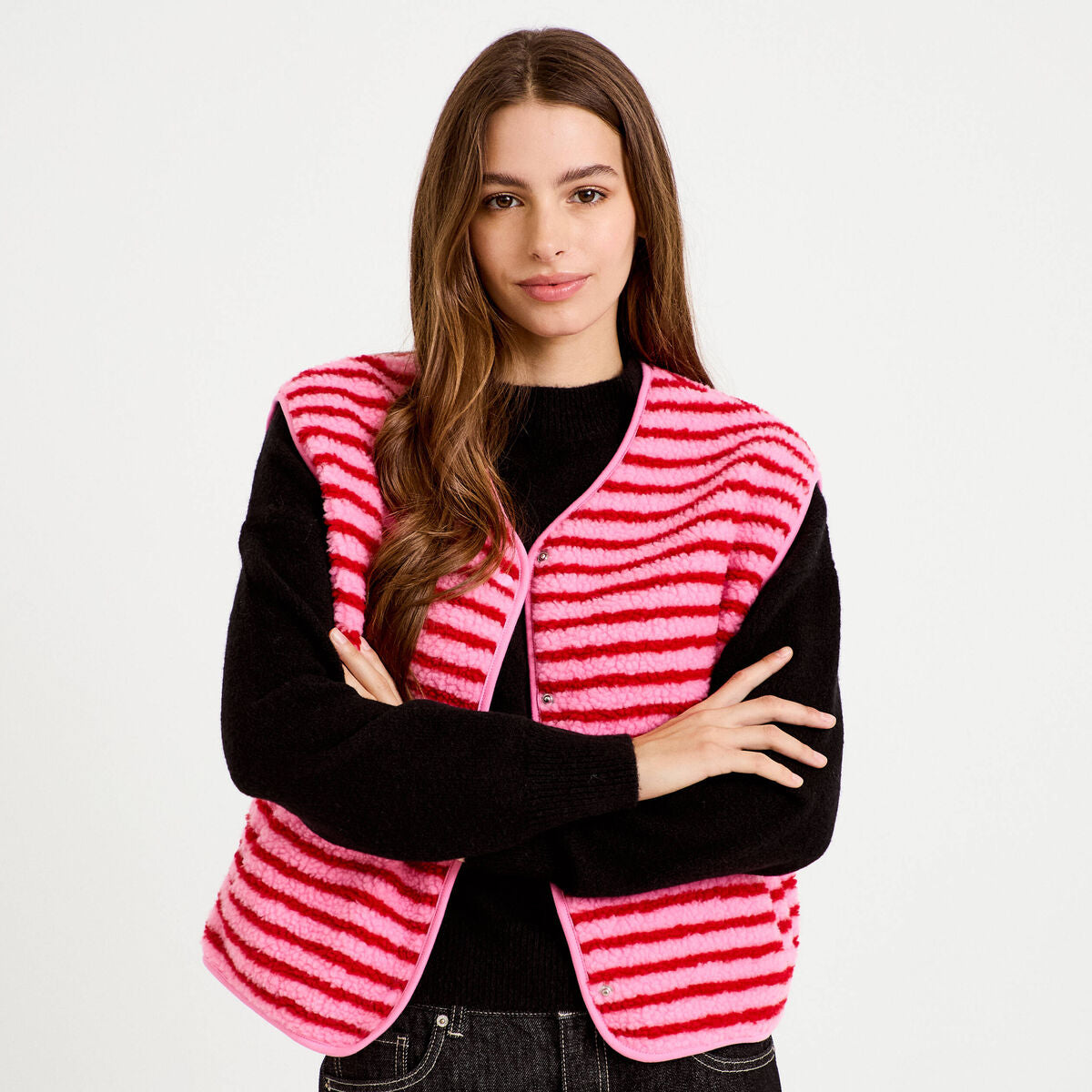Gilet sans manches effet bouclette rose fushia femme