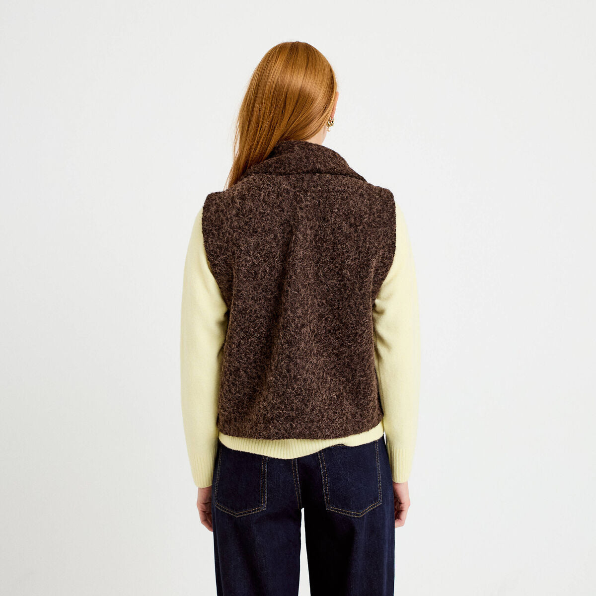 Veste droite sans manches col américain marron foncé femme