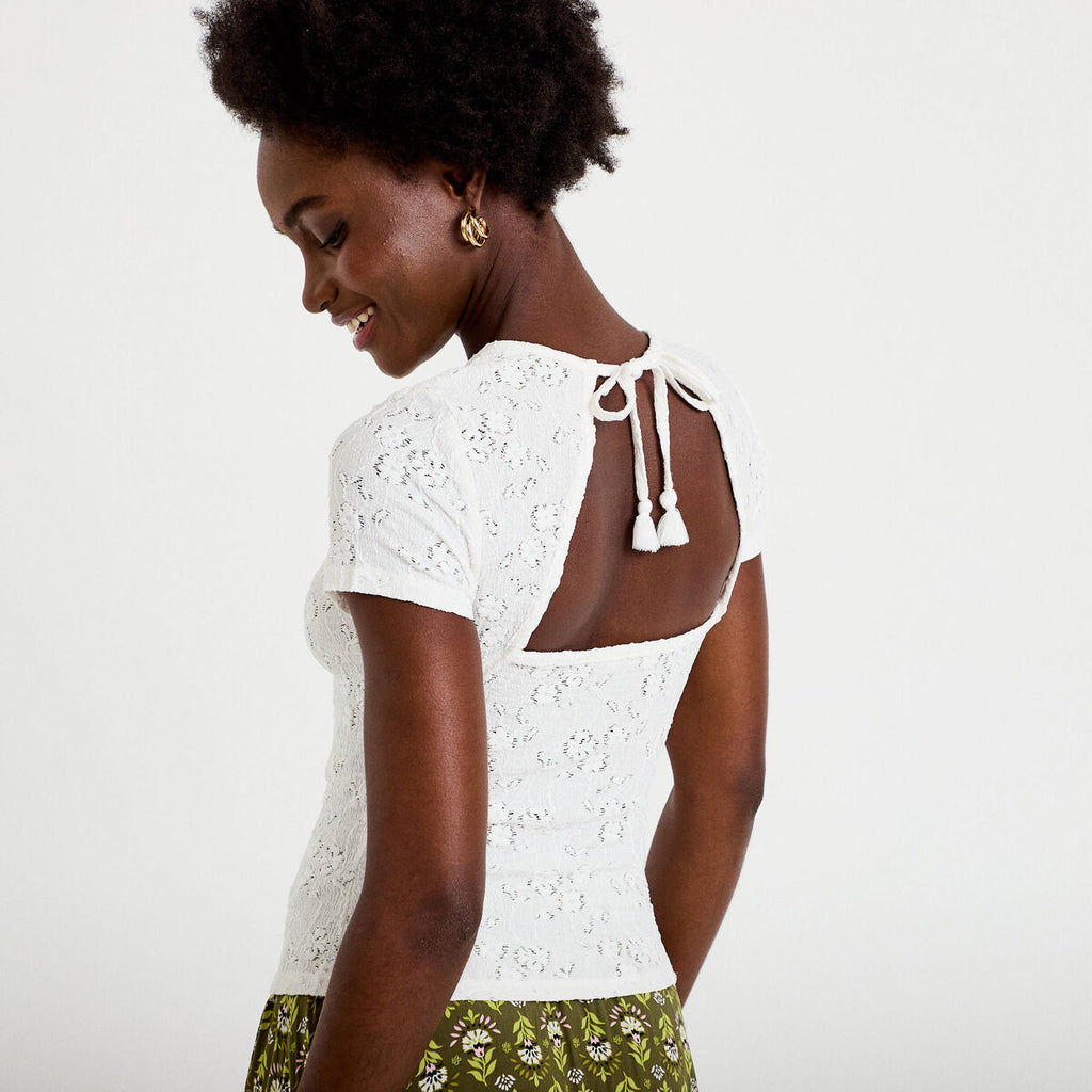 T-shirt ajusté à relief manches courtes ecru femme