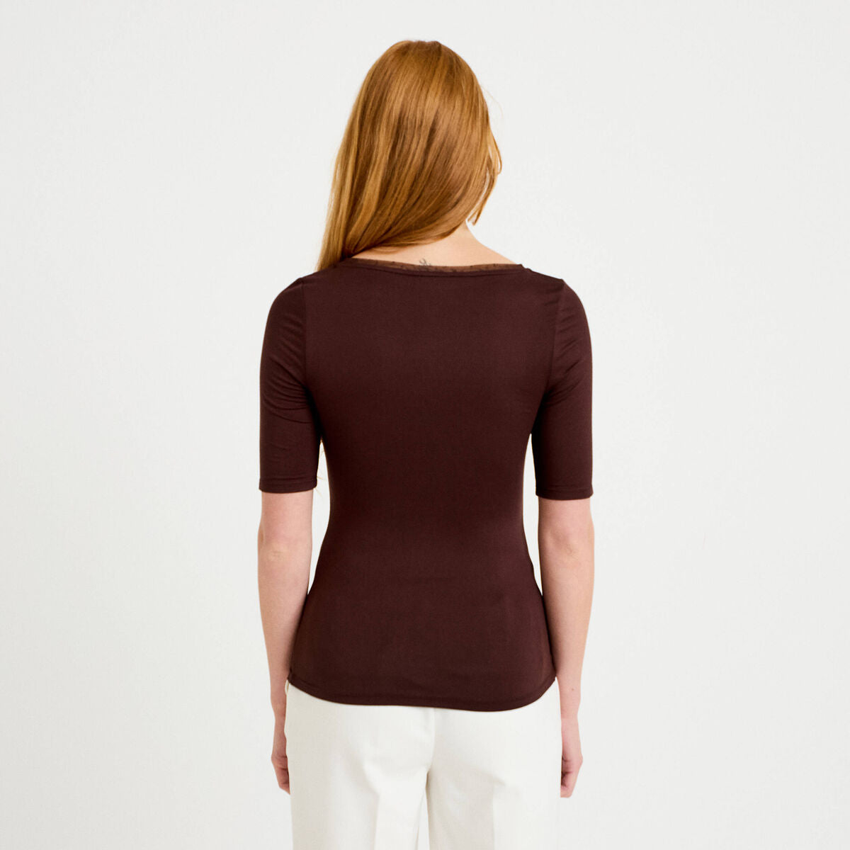 T-shirt ajusté manches courtes marron foncé femme