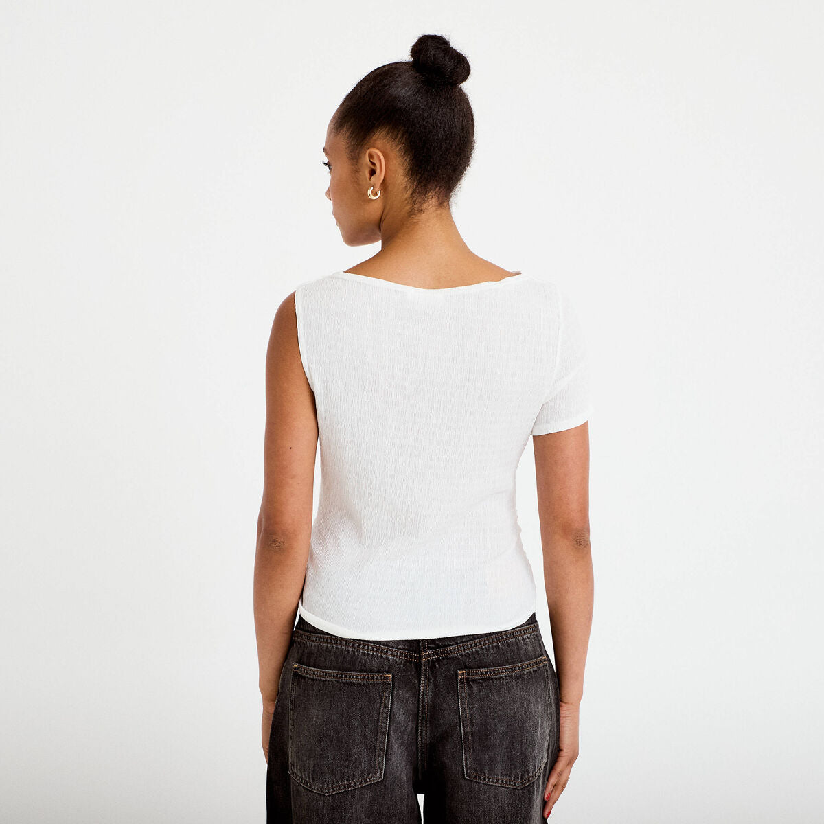 Top one shoulder plissé manches courtes ecru femme