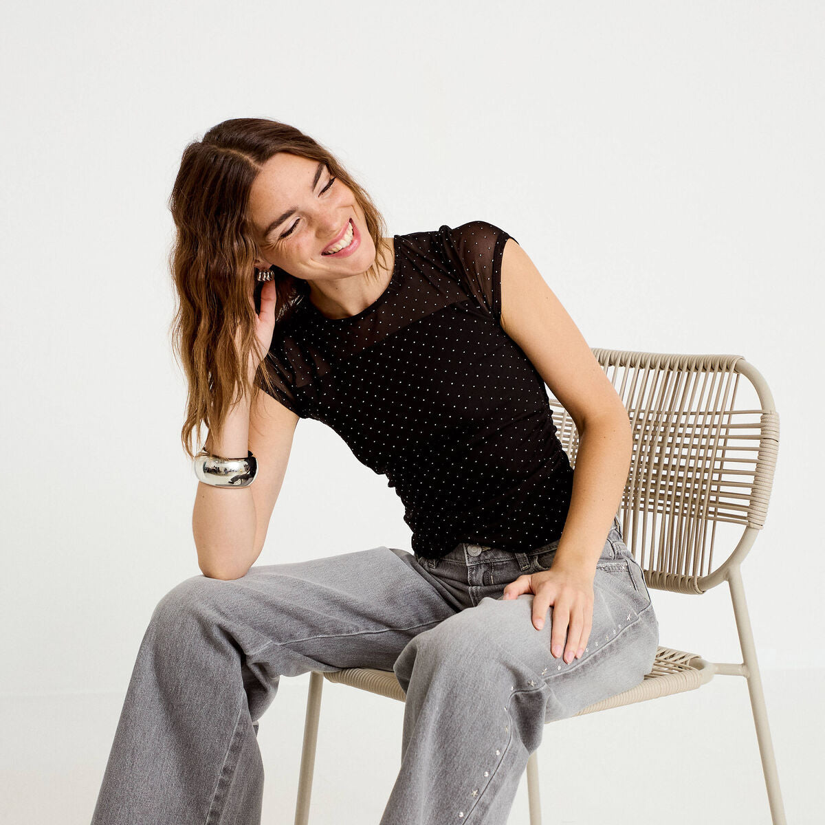 Top ajusté col rond manches courtes noir femme