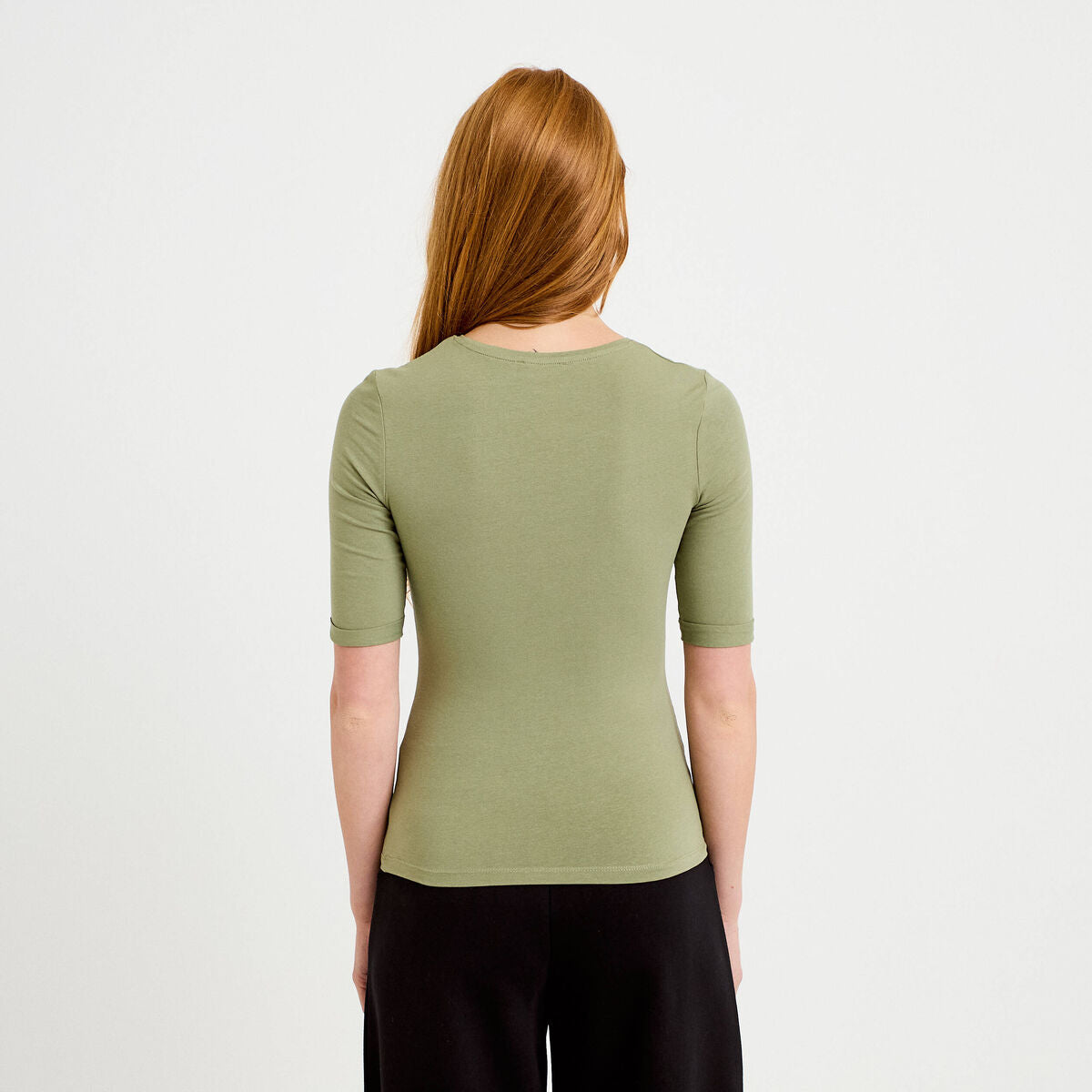 T-shirt ajusté col rond manches courtes vert kaki femme