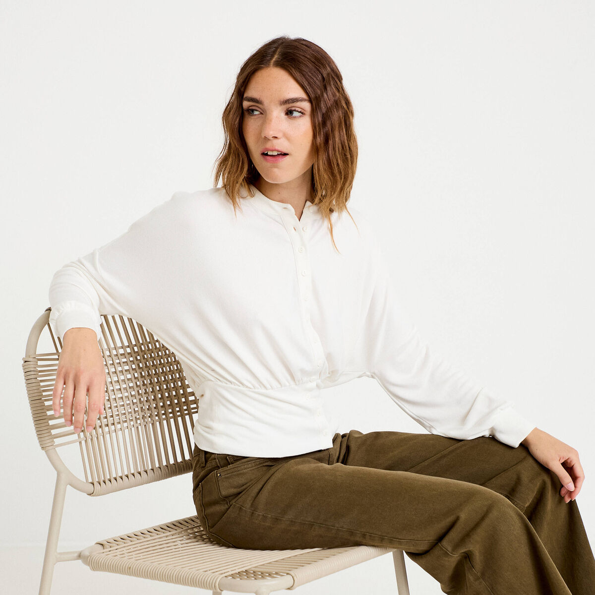 Gilet bas resserré manches longues ecru femme