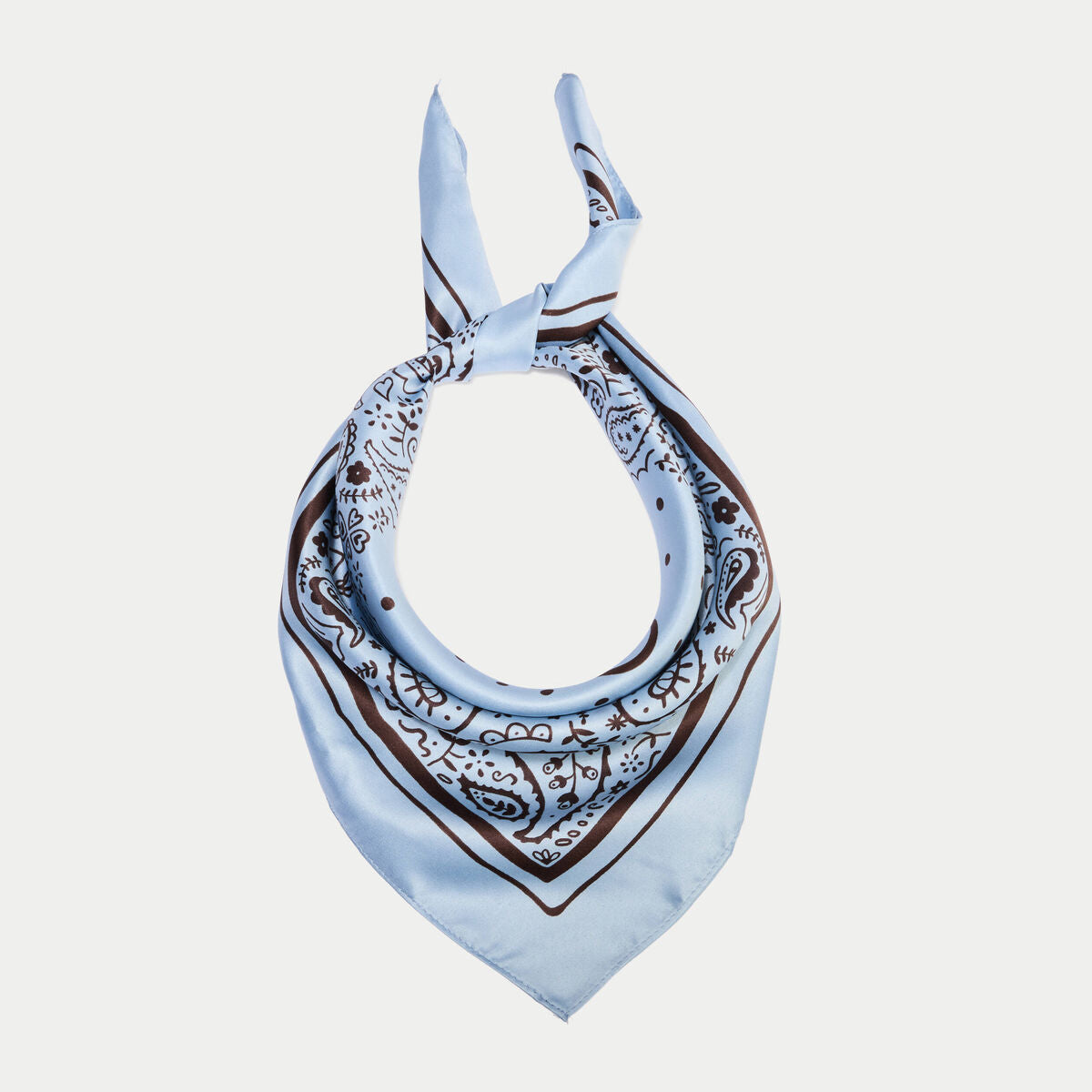 Foulard satiné soyeux bleu ciel femme