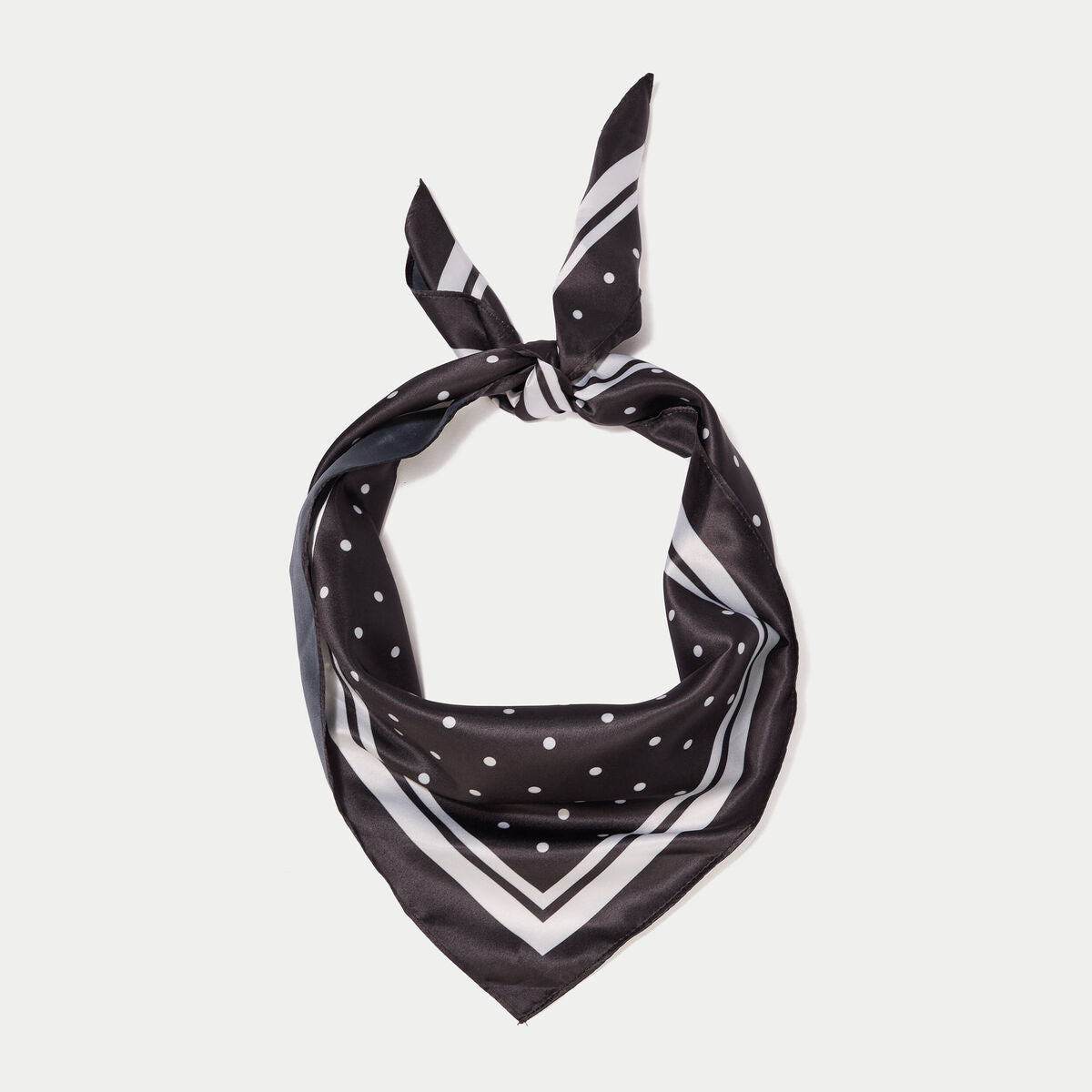 Foulard aspect satiné soyeux noir femme