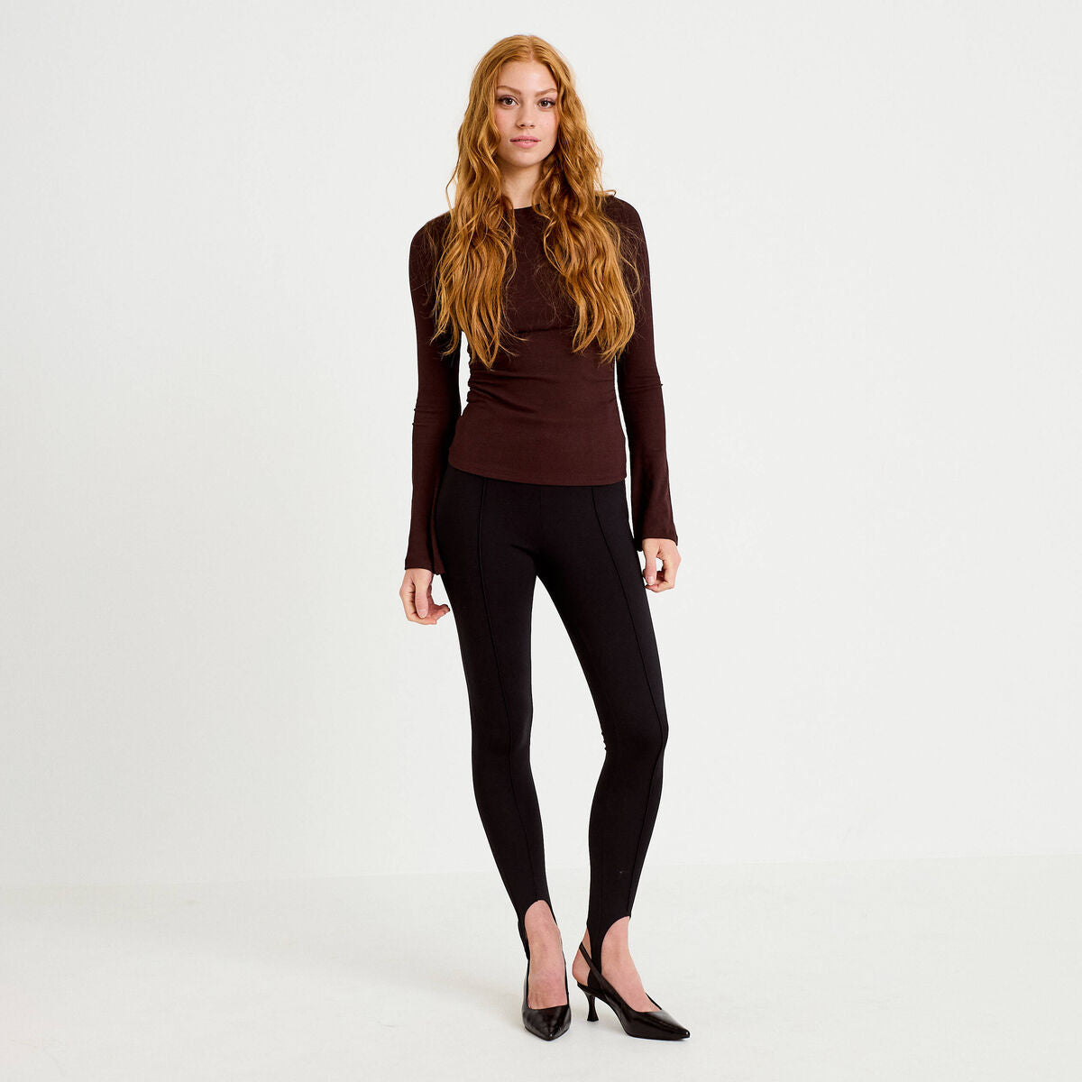 Fuseau noir femme