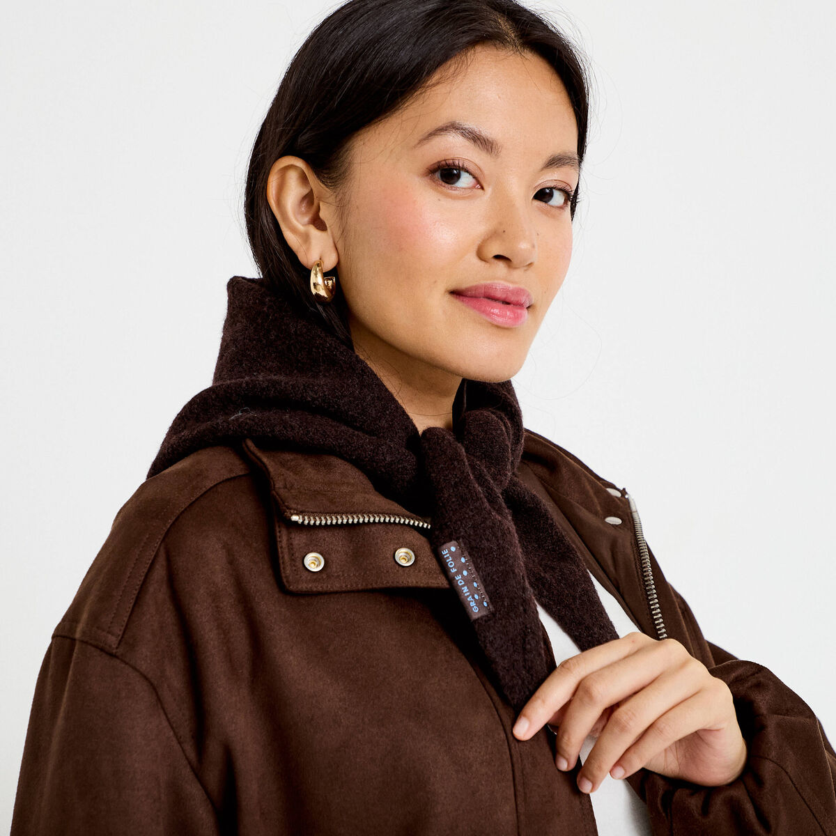 Foulard fluide marron foncé femme