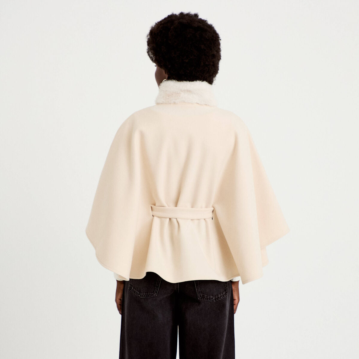 Poncho en fausse fourrure ivoire femme